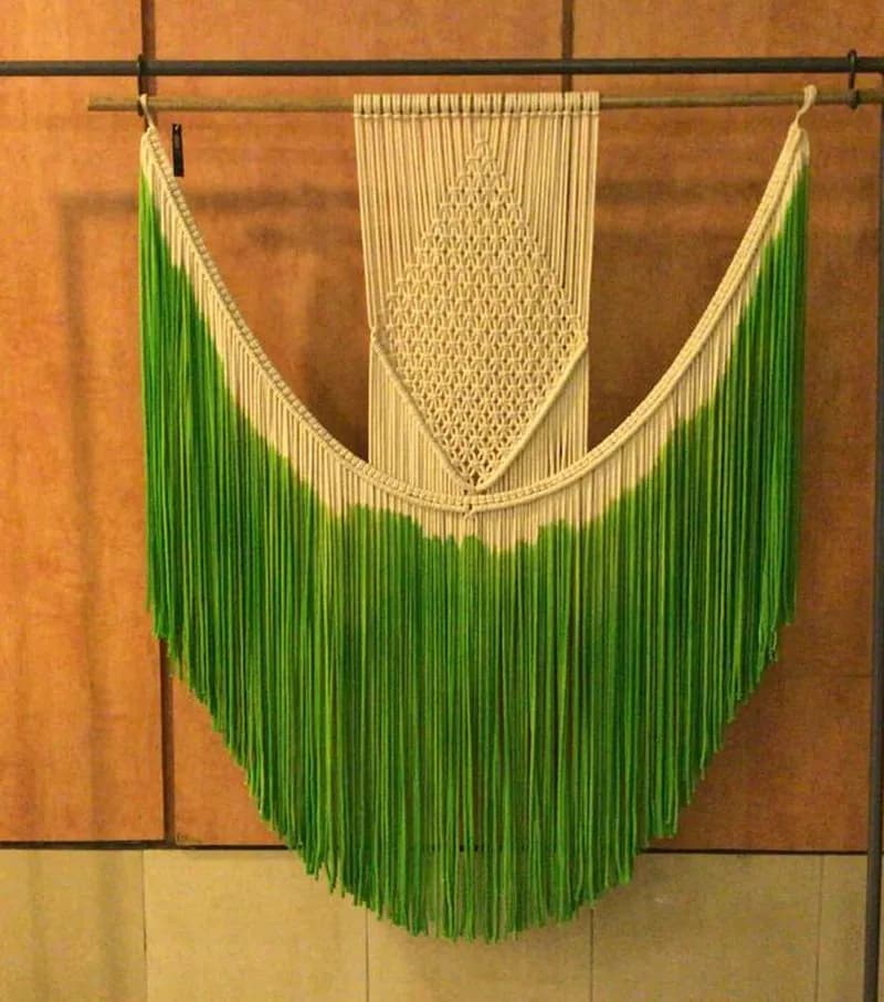 Forest green macrame piece Detail